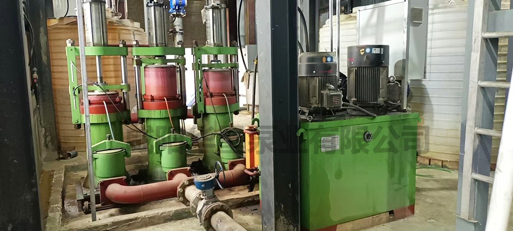 壓濾機(jī)柱塞泵三缸泵現(xiàn)場(chǎng)使用圖片 洗煤廠(chǎng)陶瓷柱塞泵使用現(xiàn)場(chǎng)